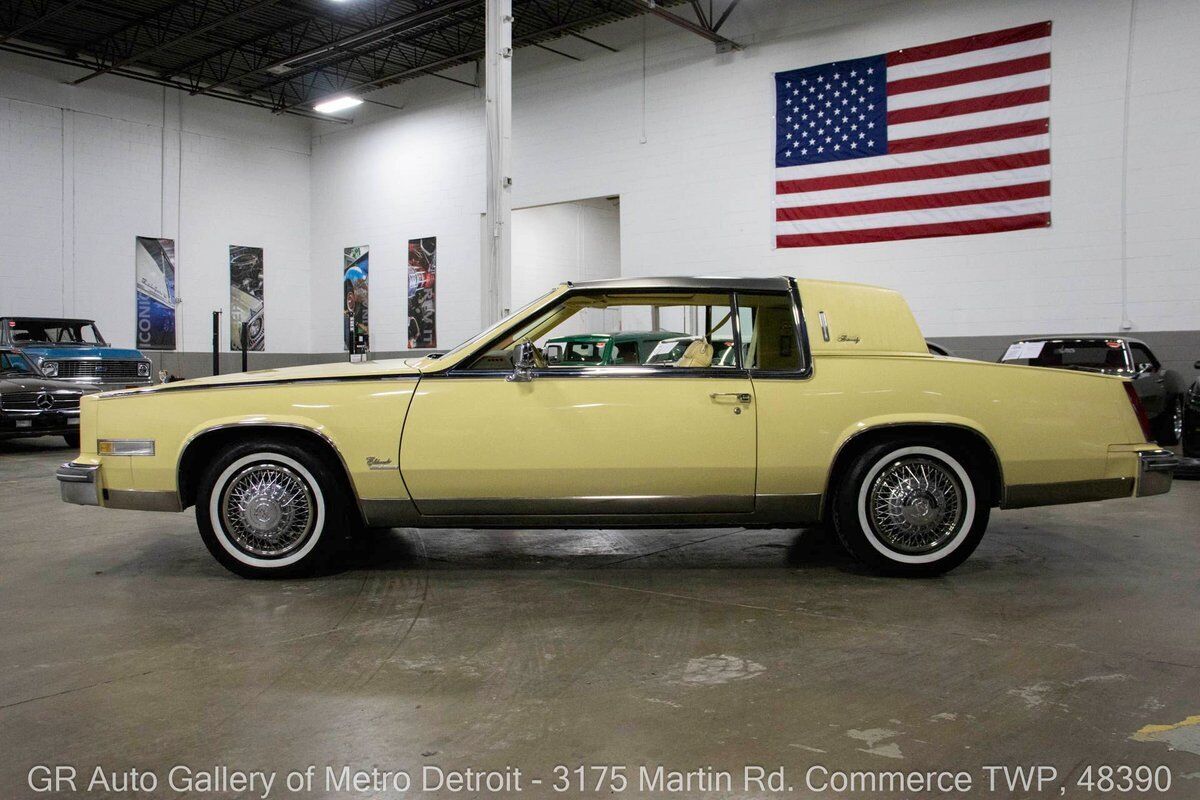 Cadillac-Eldorado-1980-Yellow-Yellow-87778-2