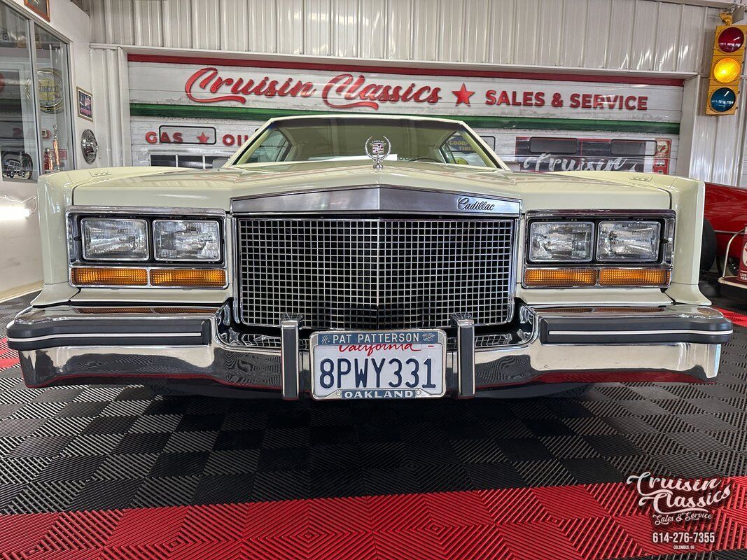 Cadillac-Eldorado-1981-Gold-Yellow-48084-7