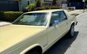 Cadillac-Eldorado-1982-yellow-48280-5