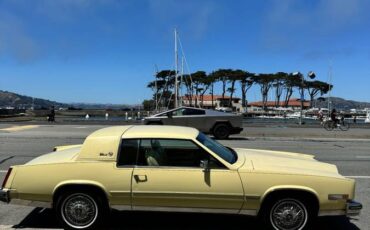 Cadillac-Eldorado-1982-yellow-48280-6