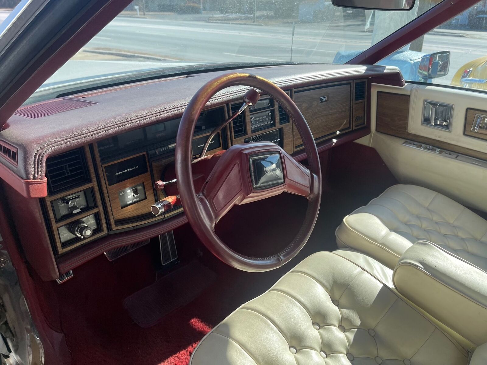 Cadillac-Eldorado-1985-White-White-0-7