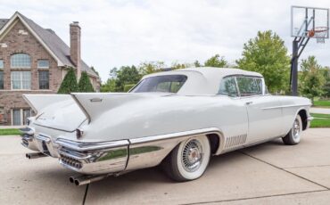 Cadillac-Eldorado-Cabriolet-1958-White-Red-85295-12