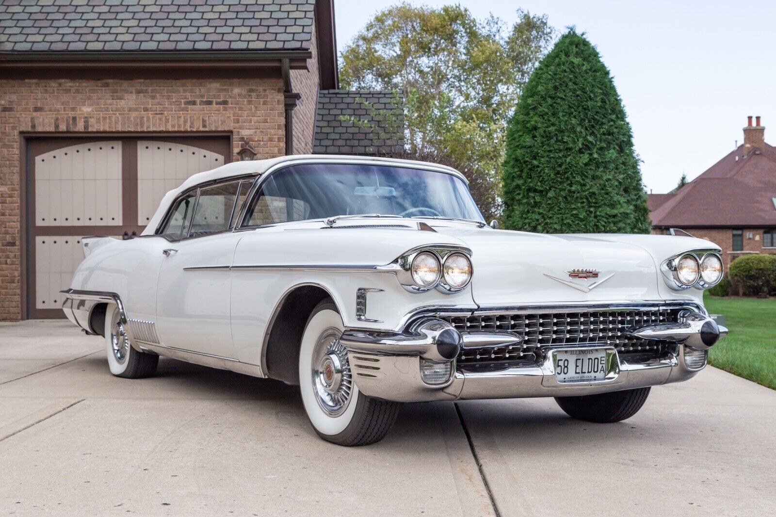 Cadillac-Eldorado-Cabriolet-1958-White-Red-85295-16