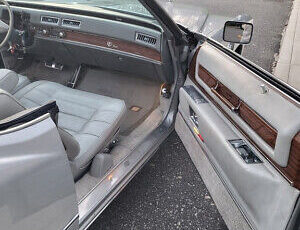 Cadillac-Eldorado-Cabriolet-1976-Silver-Gray-72420-10