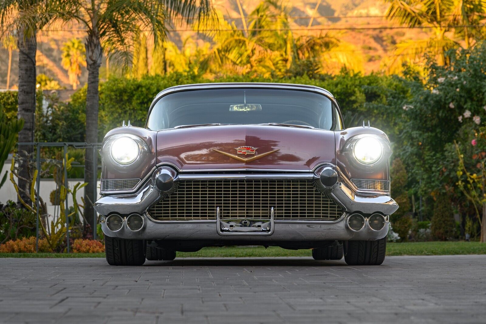 Cadillac-Eldorado-Coupe-1957-dusty-rose-chcolate-40876-1