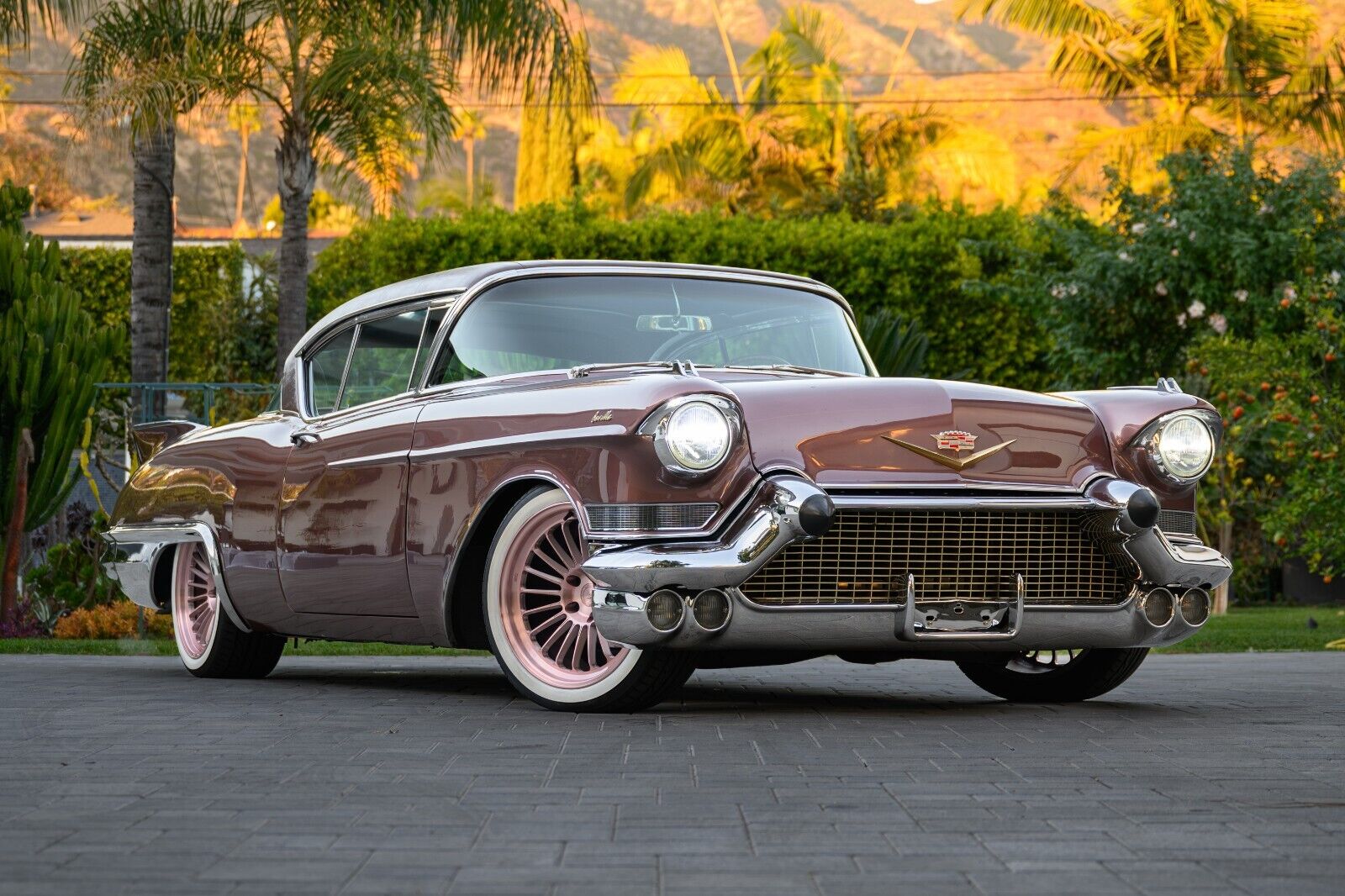 Cadillac-Eldorado-Coupe-1957-dusty-rose-chcolate-40876-2