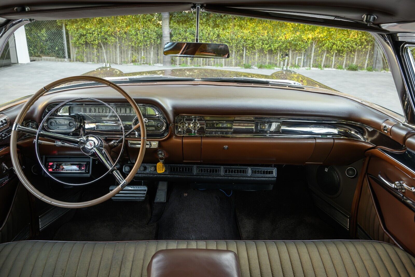 Cadillac-Eldorado-Coupe-1957-dusty-rose-chcolate-40876-23