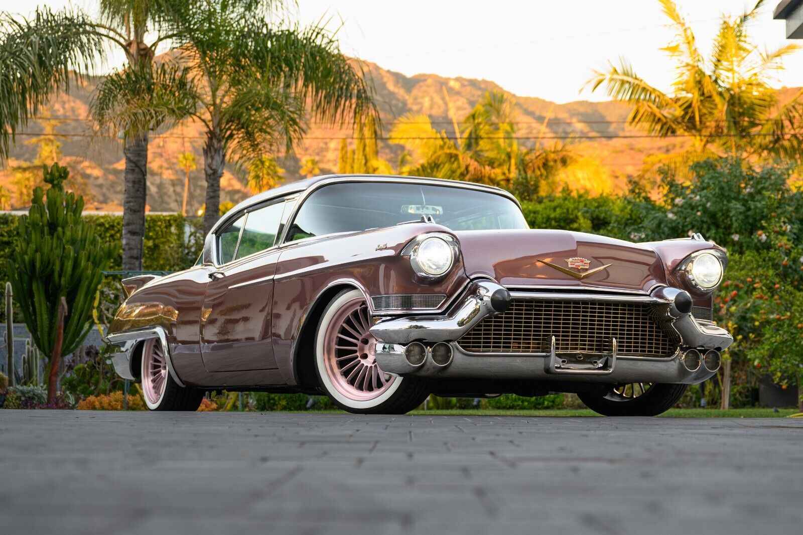 Cadillac-Eldorado-Coupe-1957-dusty-rose-chcolate-40876-3