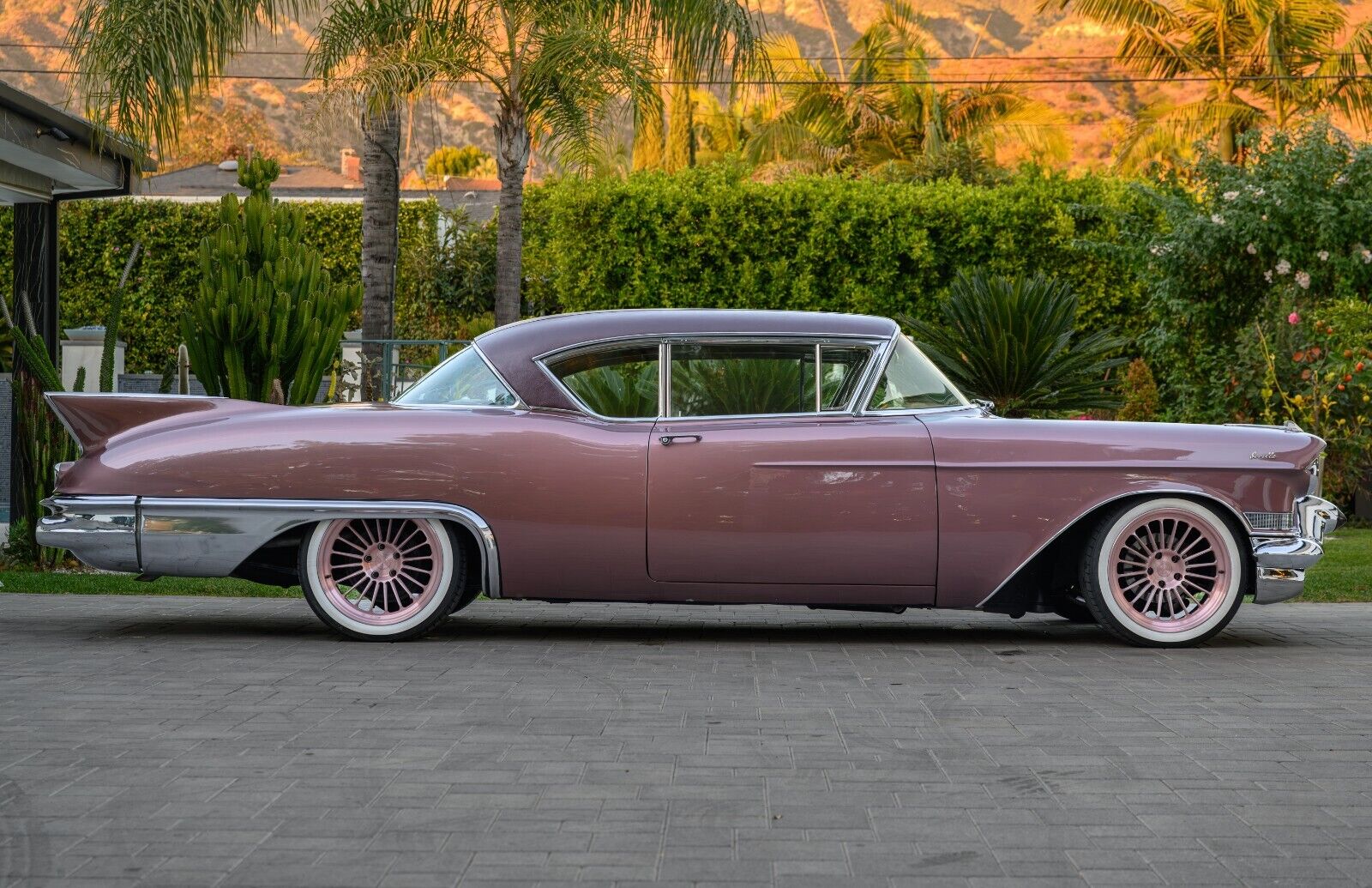 Cadillac-Eldorado-Coupe-1957-dusty-rose-chcolate-40876-6