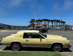 Cadillac-Eldorado-Coupe-1982-Yellow-Tan-48280-10