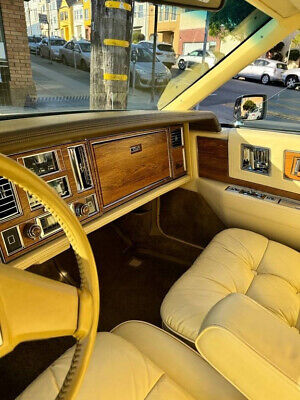 Cadillac-Eldorado-Coupe-1982-Yellow-Tan-48280-7