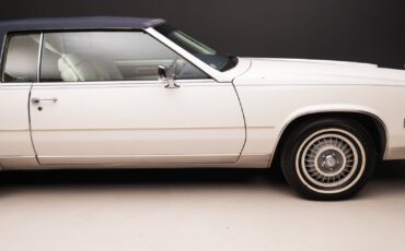 Cadillac-Eldorado-Coupe-1984-White-Blue-46671-38