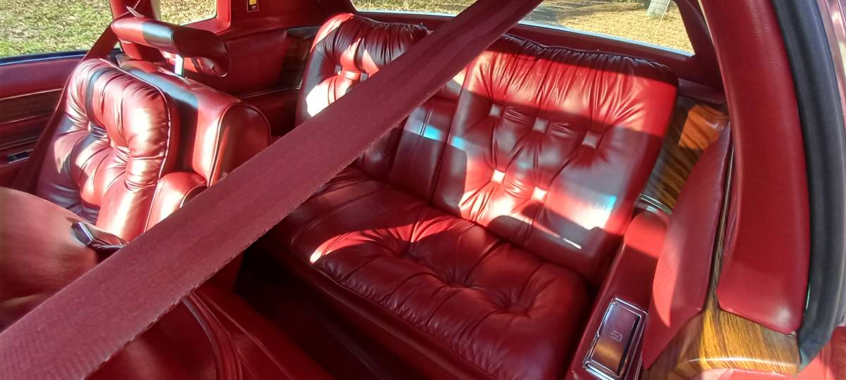 Cadillac-Eldorado-biarritz-1978-red-9656-10