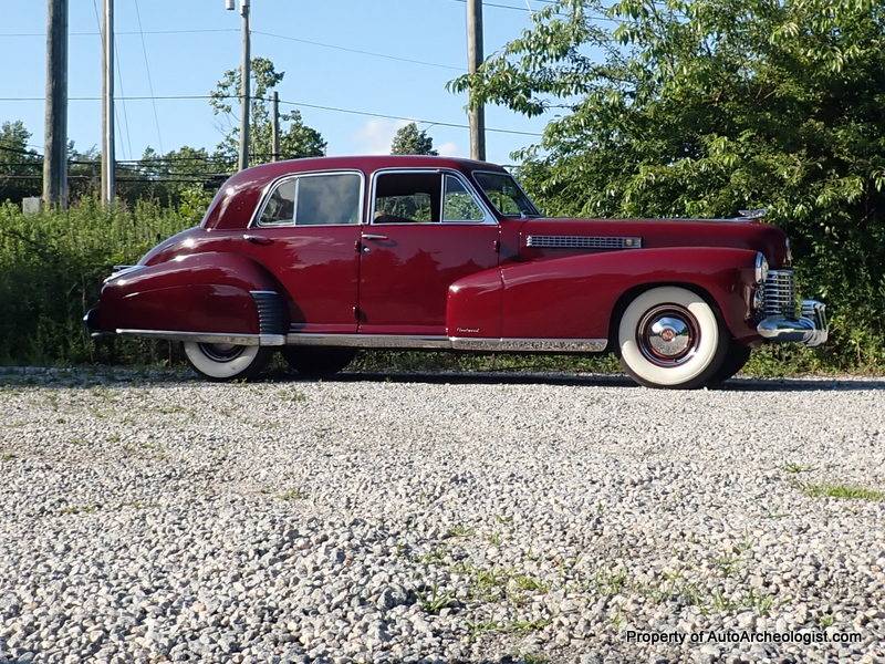 Cadillac-Fleetwood-1941-red-148059-8