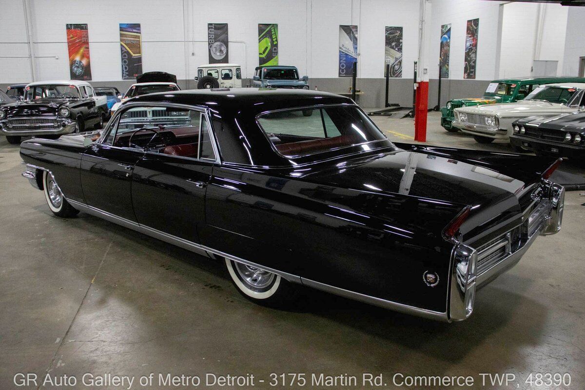 Cadillac-Fleetwood-1963-Black-Red-141577-3