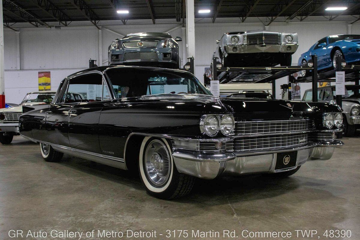 Cadillac-Fleetwood-1963-Black-Red-141577-9