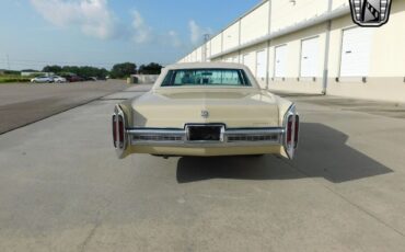 Cadillac-Fleetwood-1966-Sandalwood-Tan-76698-4