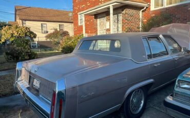 Cadillac-Fleetwood-1984-brown-96560-2