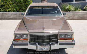 Cadillac-Fleetwood-1986-Gold-Other-Color-0-1