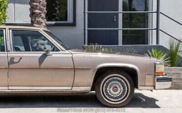 Cadillac-Fleetwood-1986-Gold-Other-Color-0-9