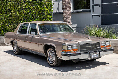 Cadillac Fleetwood  1986 à vendre