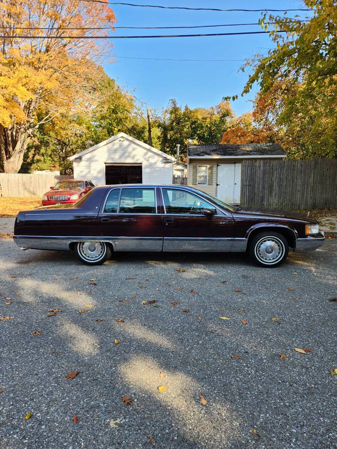 Cadillac-Fleetwood-1994-red-205996-3