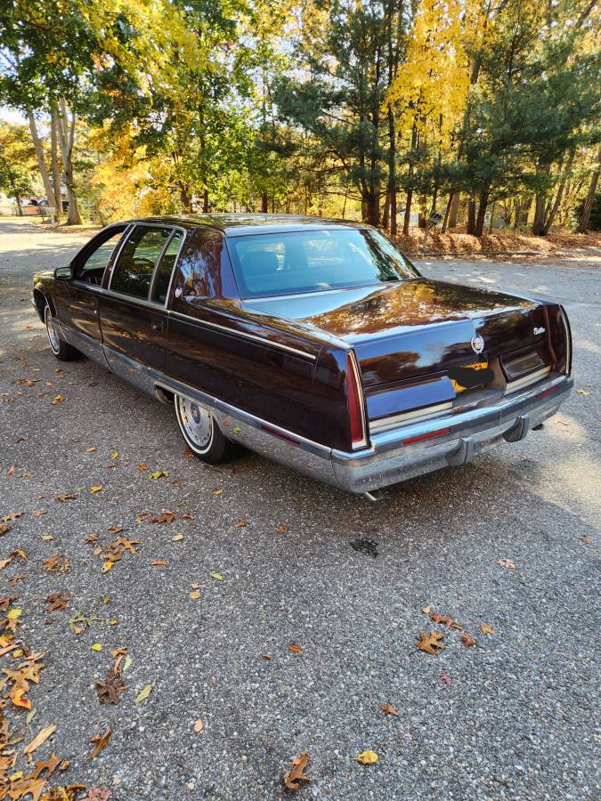 Cadillac-Fleetwood-1994-red-205996-6