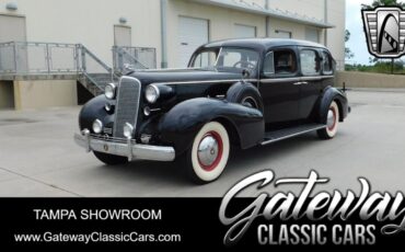 Cadillac-Fleetwood-Berline-1937-Black-Gray-137425