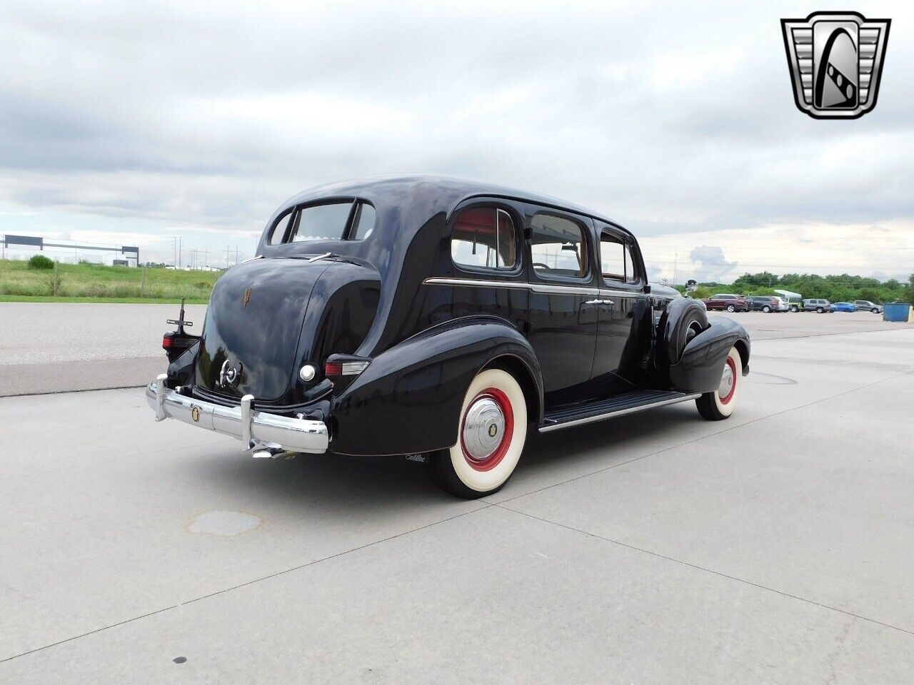 Cadillac-Fleetwood-Berline-1937-Black-Gray-137425-7