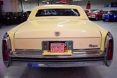 Cadillac-Fleetwood-Berline-1983-Yellow-Other-63514-13