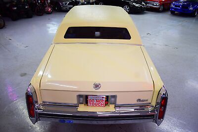 Cadillac-Fleetwood-Berline-1983-Yellow-Other-63514-14