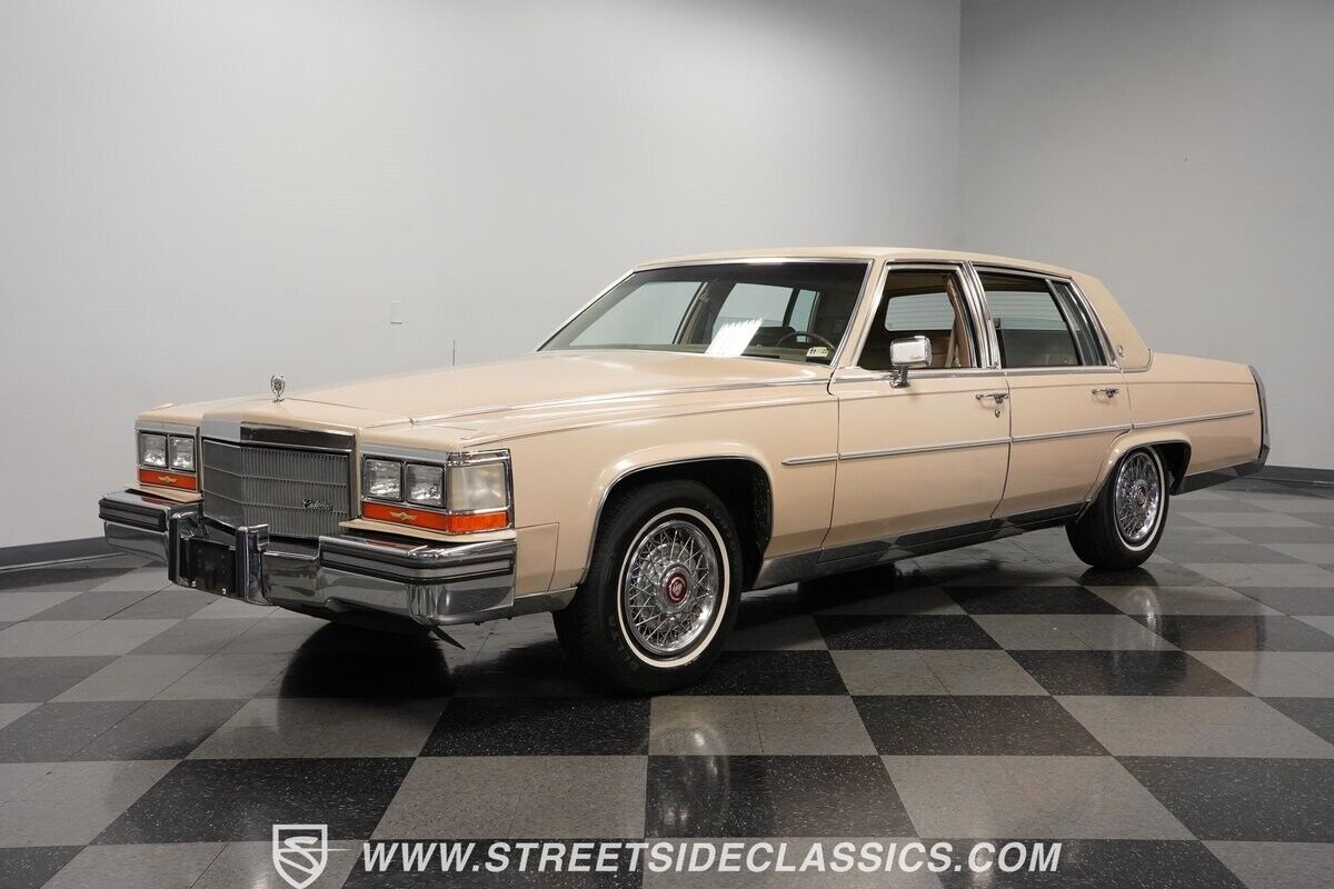 Cadillac-Fleetwood-Berline-1986-Beige-Beige-1181-5