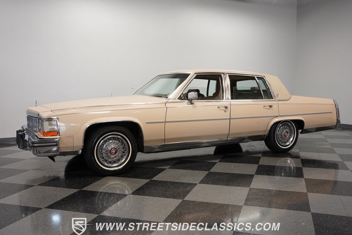 Cadillac-Fleetwood-Berline-1986-Beige-Beige-1181-6