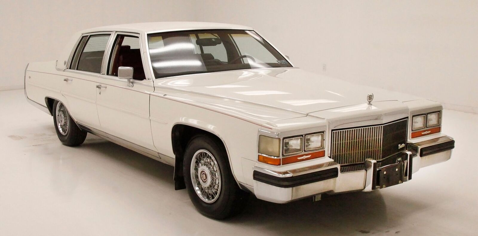 Cadillac-Fleetwood-Berline-1989-White-Red-141497-5