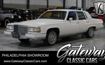 Cadillac Fleetwood Berline 1990