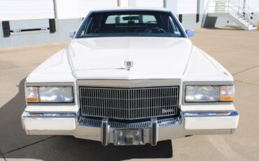 Cadillac-Fleetwood-Berline-1992-White-Blue-171686-6