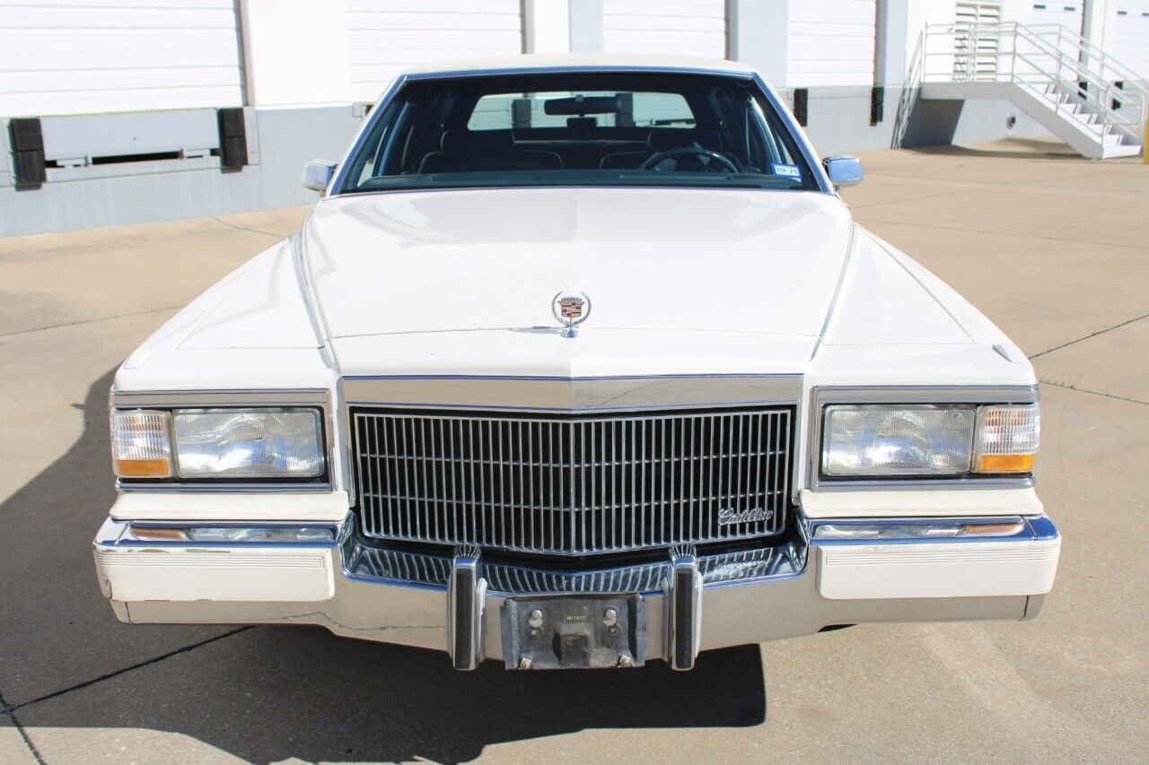 Cadillac-Fleetwood-Berline-1992-White-Blue-171686-6