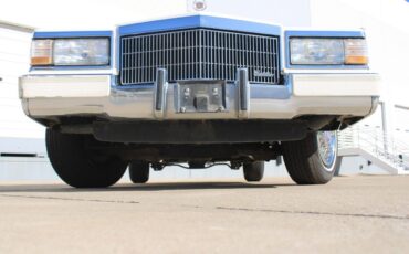 Cadillac-Fleetwood-Berline-1992-White-Blue-171686-8