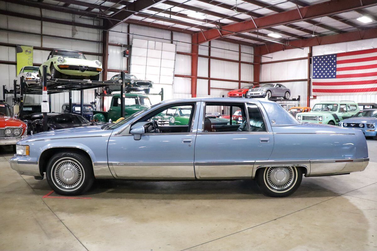 Cadillac-Fleetwood-Berline-1993-Blue-Blue-226197-4