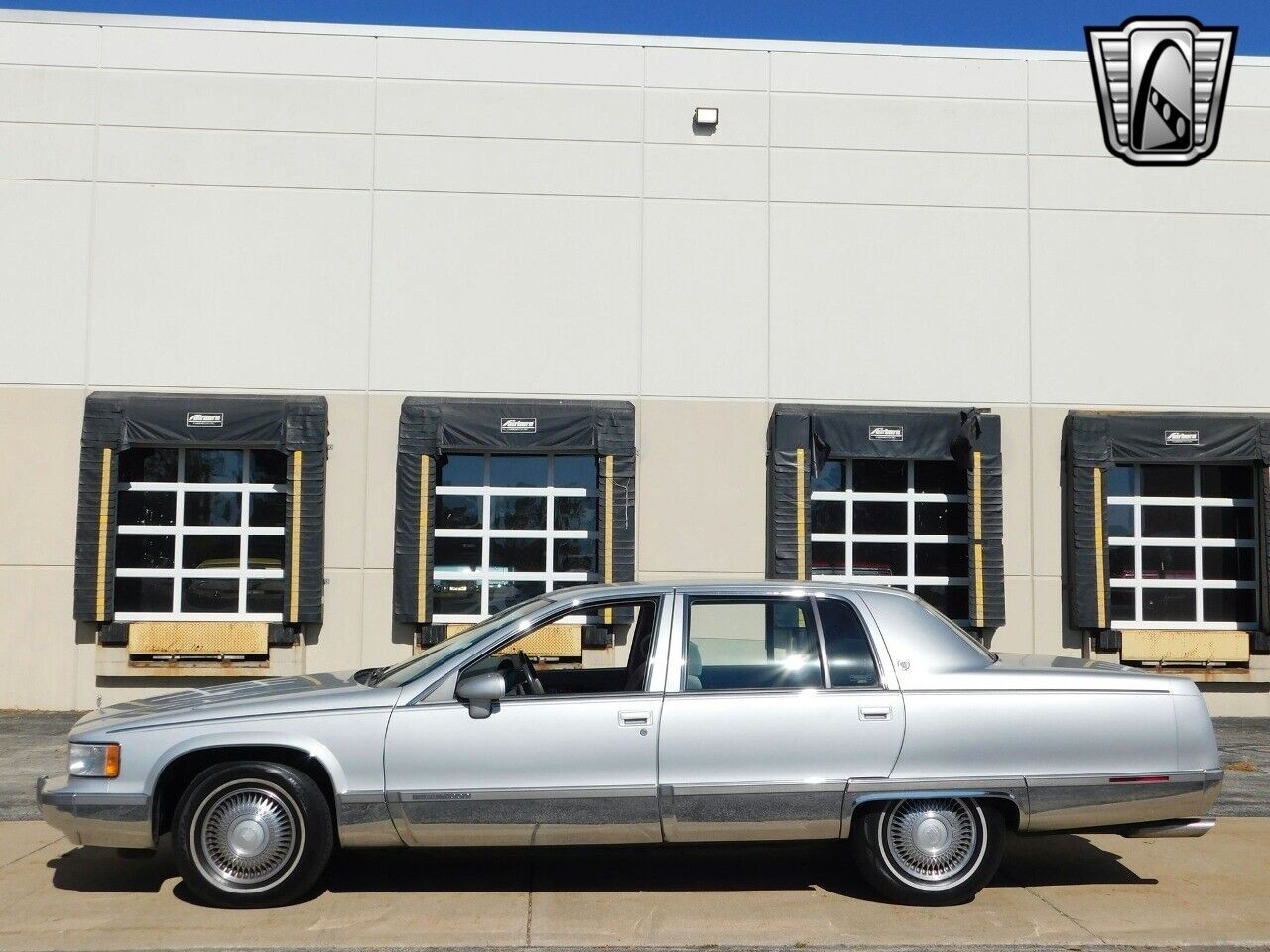 Cadillac-Fleetwood-Berline-1993-Silver-Gray-132481-5