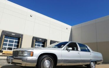 Cadillac-Fleetwood-Berline-1993-Silver-Gray-132481-6