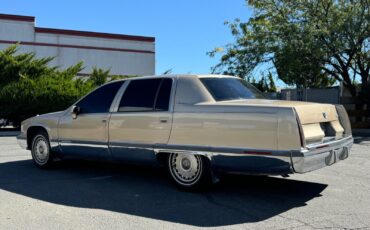 Cadillac-Fleetwood-Berline-1994-Gold-Black-72815-4