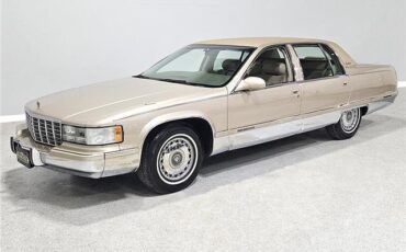 Cadillac-Fleetwood-Berline-1995-Light-Driftwood-Metallic-Tan-113806-2