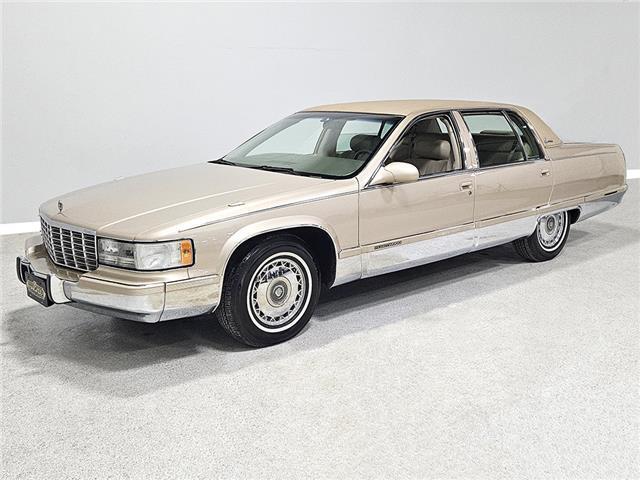 Cadillac-Fleetwood-Berline-1995-Light-Driftwood-Metallic-Tan-113806-2