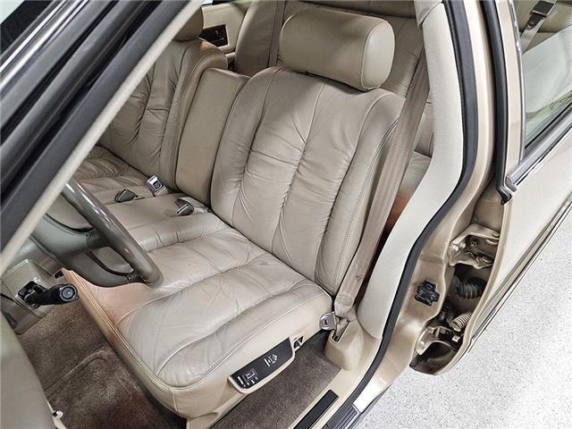 Cadillac-Fleetwood-Berline-1995-Light-Driftwood-Metallic-Tan-113806-7