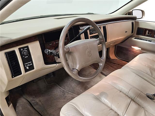 Cadillac-Fleetwood-Berline-1995-Light-Driftwood-Metallic-Tan-113806-8