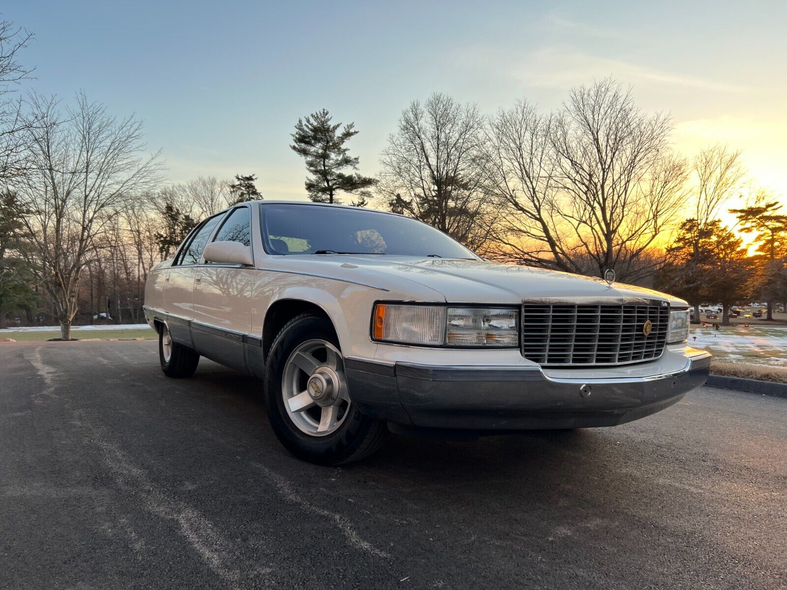 Cadillac-Fleetwood-Berline-1995-White-Tan-148864-21