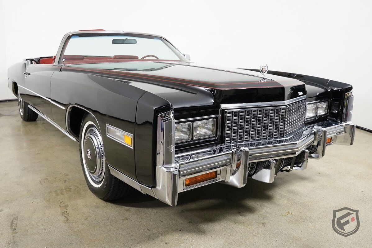 Cadillac-Fleetwood-Cabriolet-1976-19191-2