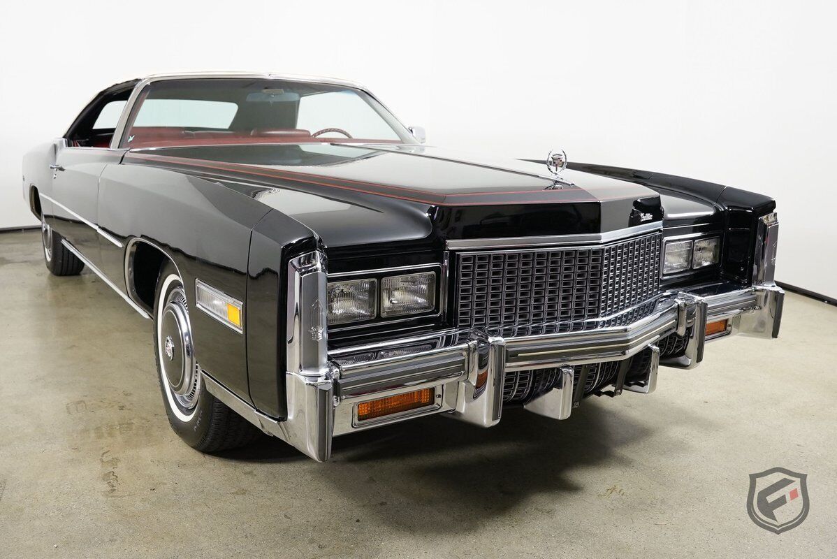 Cadillac-Fleetwood-Cabriolet-1976-19191-3