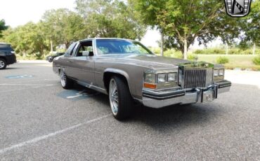 Cadillac-Fleetwood-Coupe-1984-Woodland-Haze-Metallic-Brown-70531-6